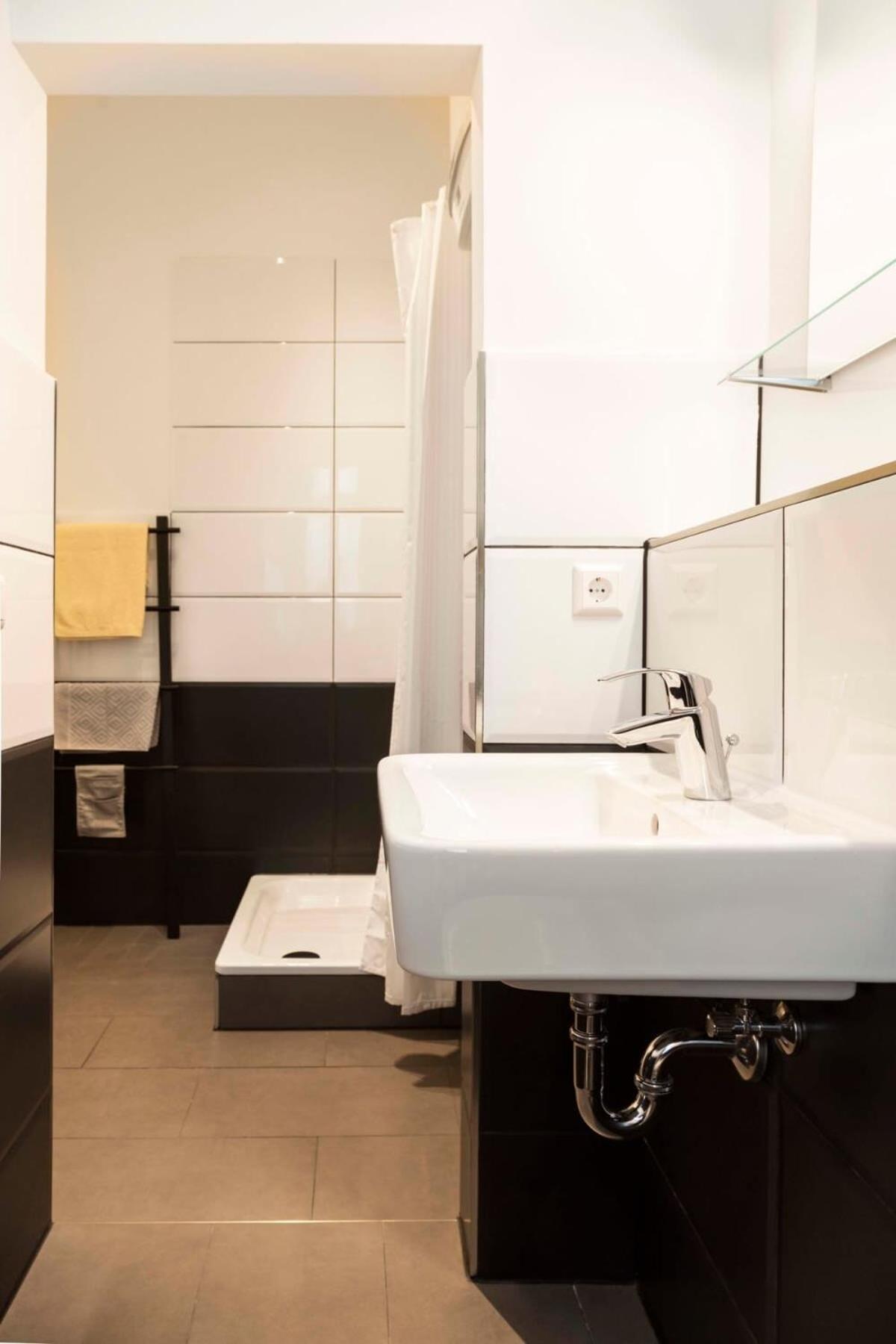Spacious Family Apartment At Mauerpark Plus Selfcheckin Berlín Exterior foto